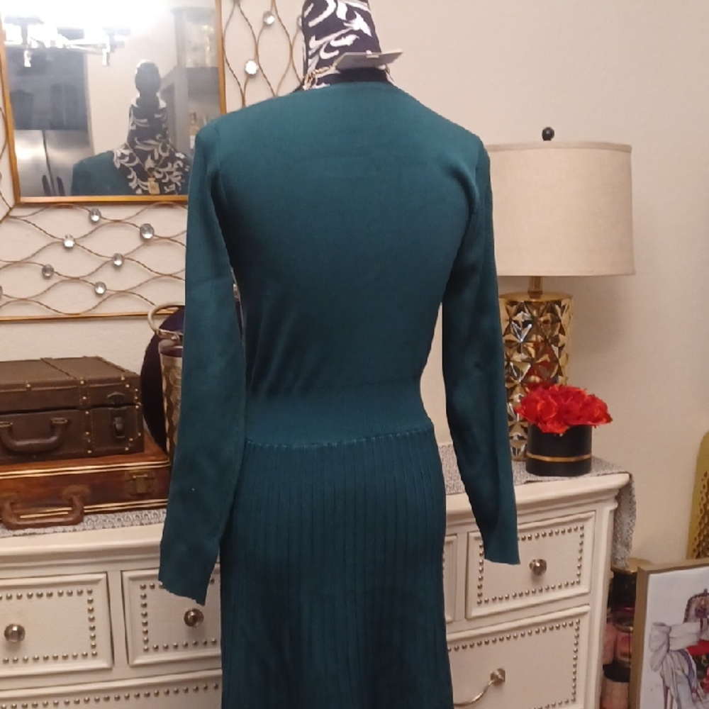 Teal Accordion Dress - Picture 4 of 4